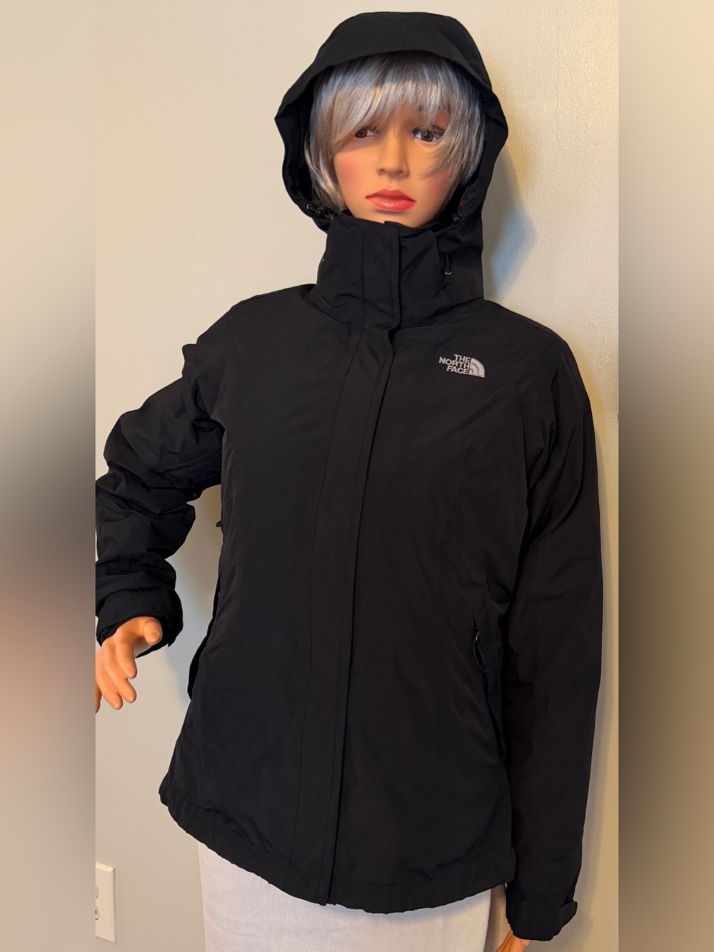 The North  Face Hyvent Women's Black Hooded Ski Jacket